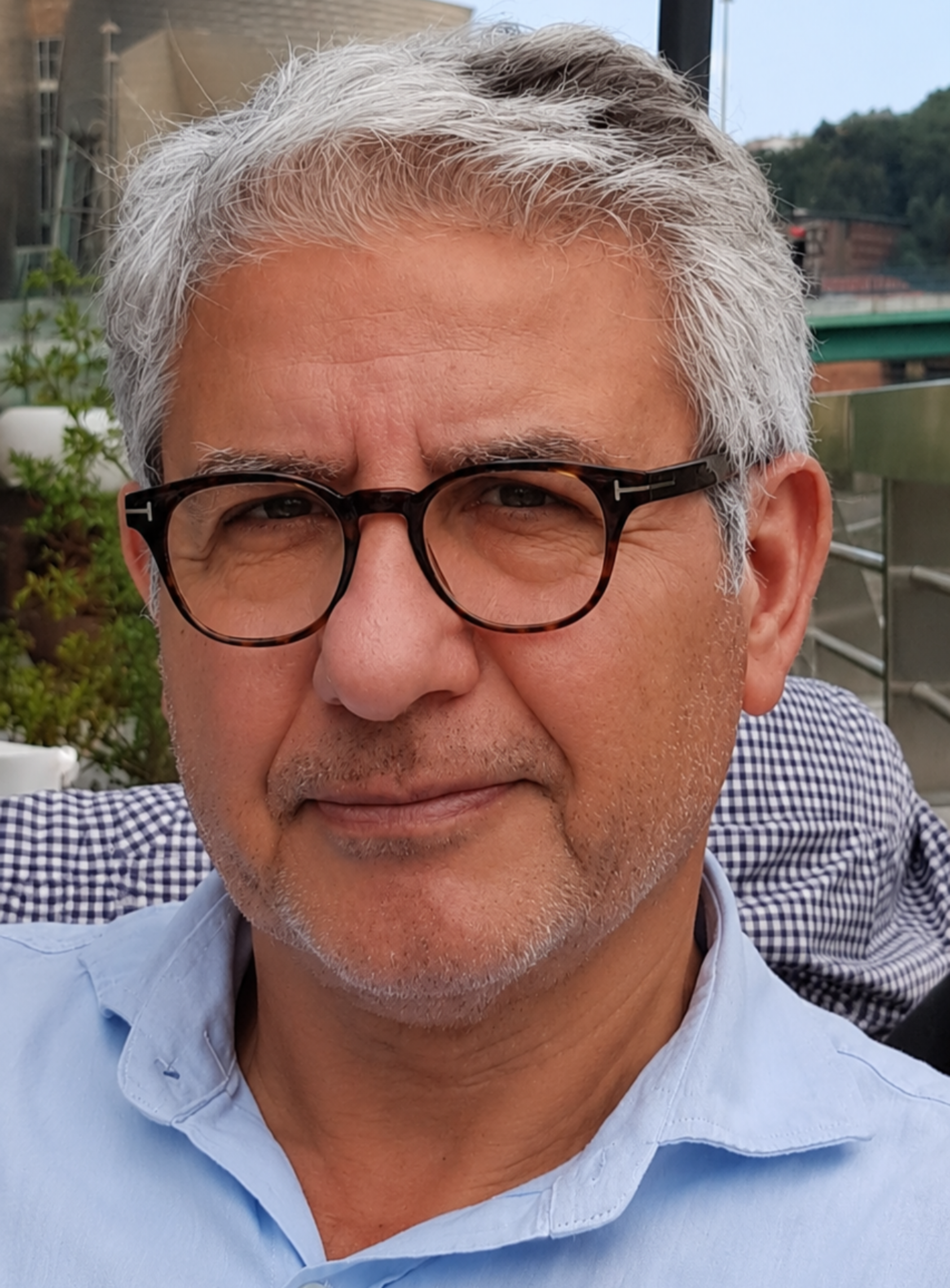 Dr. Eduardo Moreno
